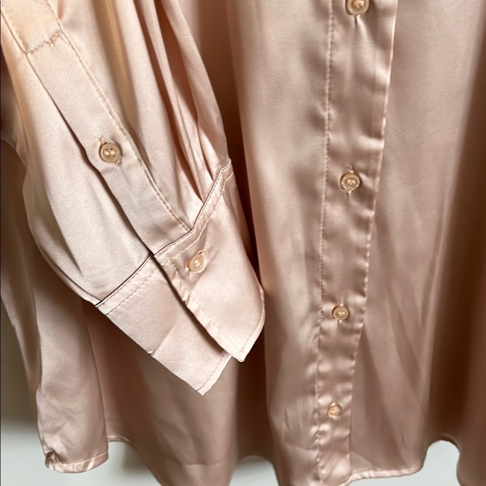 NWOT H&M Soft Pink Satin Effect Button-Up Blouse, Size L - Picture 3 of 7